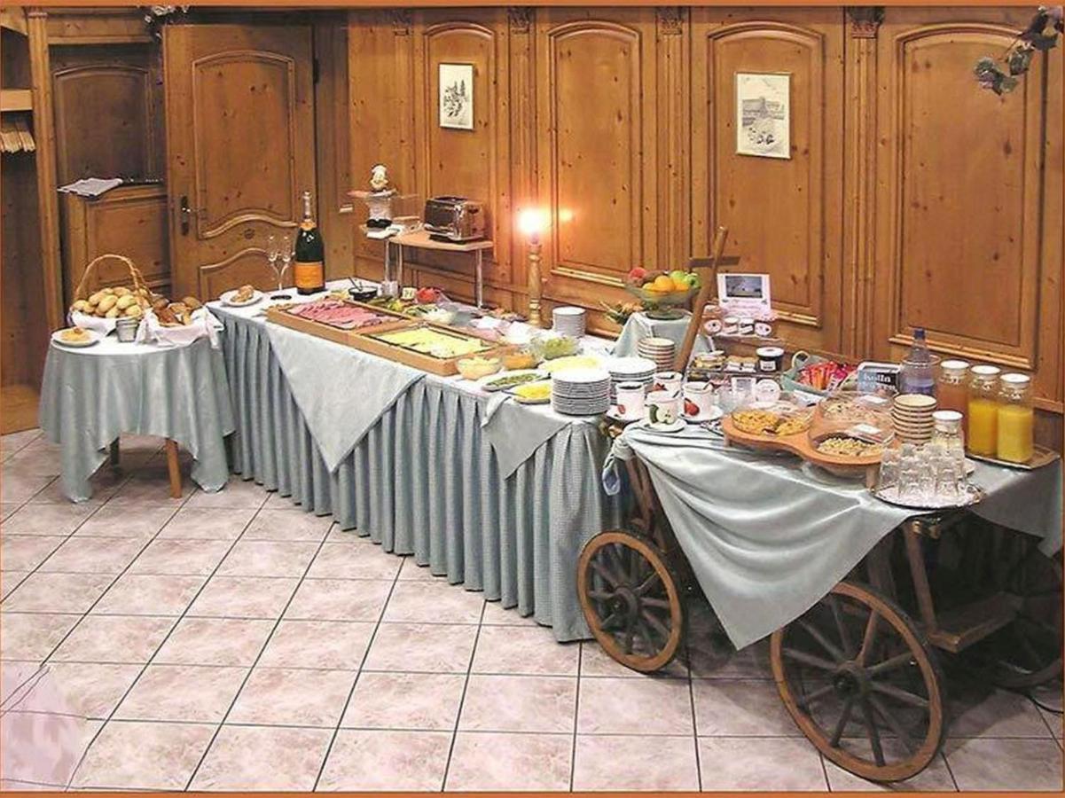 Hotel Zur Krone Ronneburg  Экстерьер фото