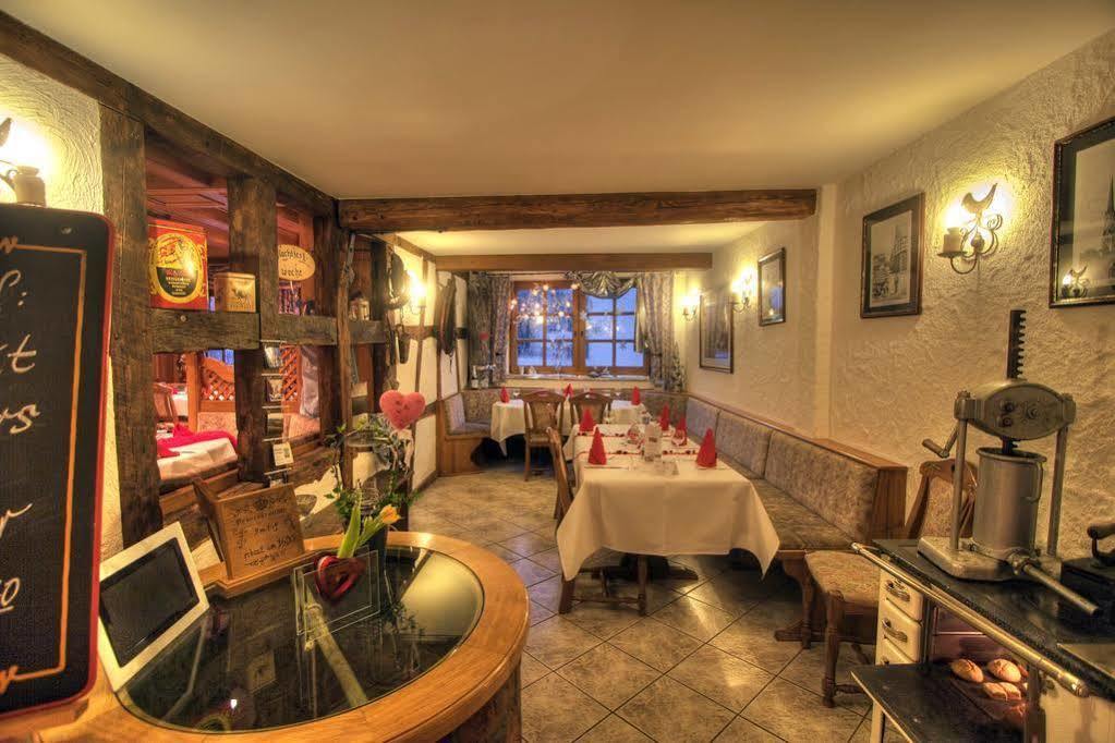 Hotel Zur Krone Ronneburg  Экстерьер фото